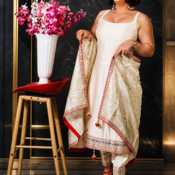 Sharmin Davar